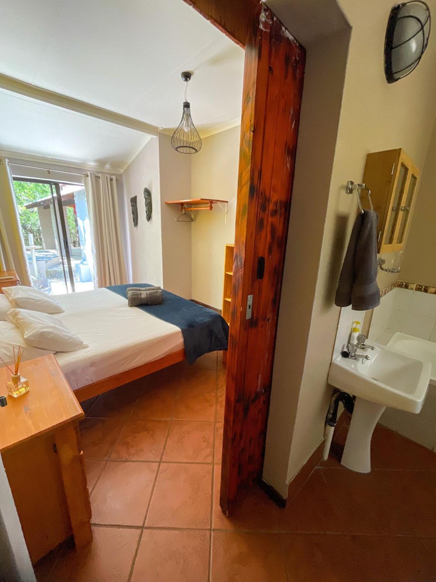 Kruger Park Hostel Marloth Park Εξωτερικό φωτογραφία